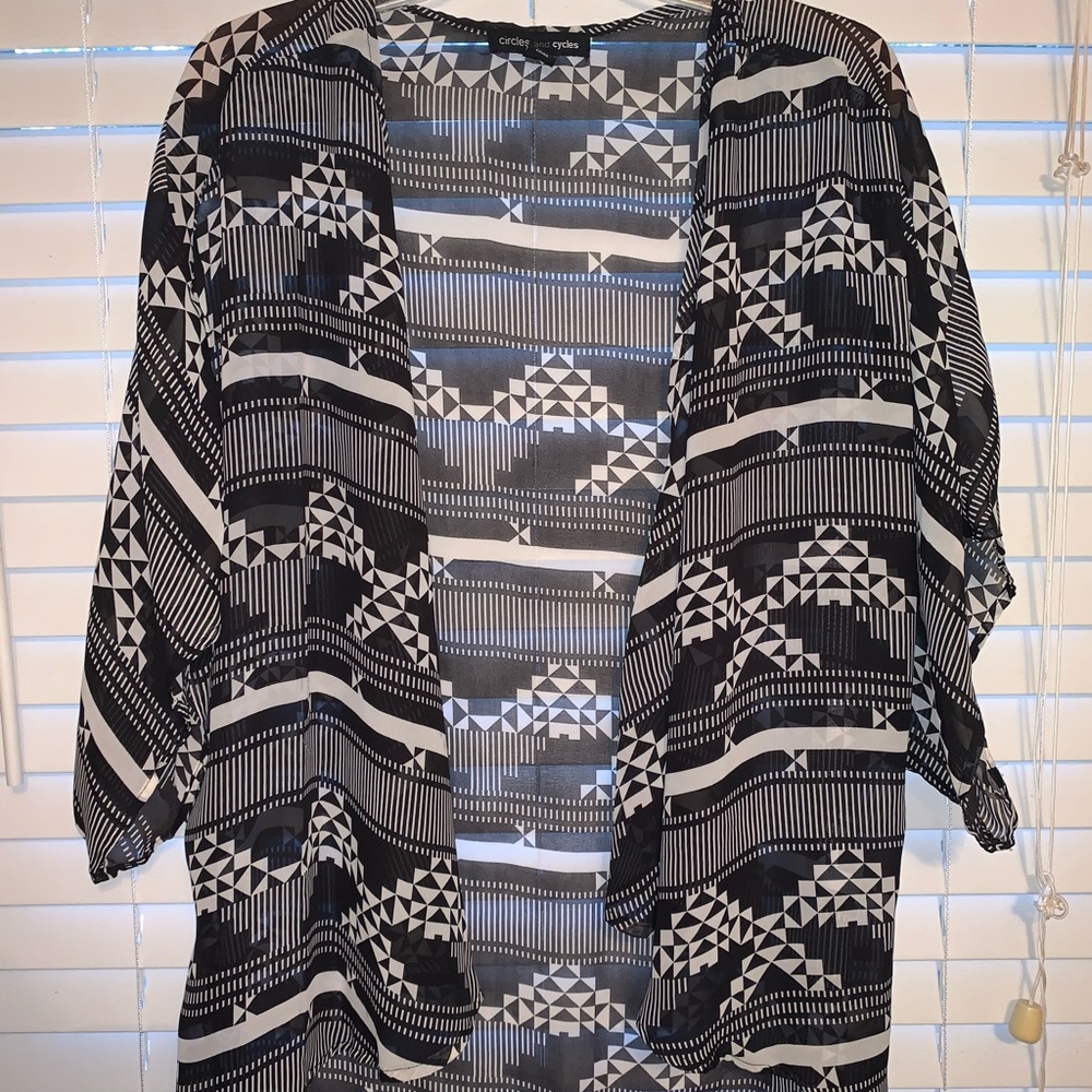 Black/White Patterned Kimono